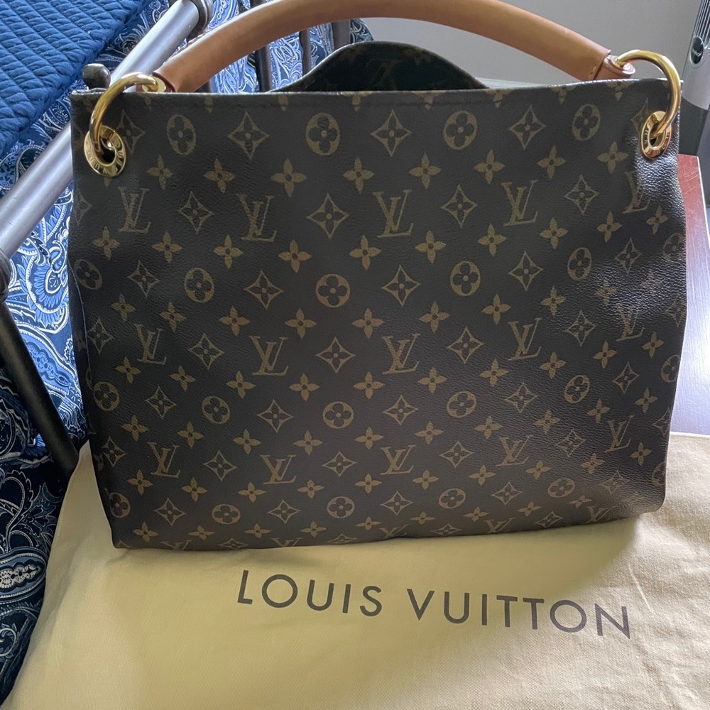 Louis Vuitton Artsy